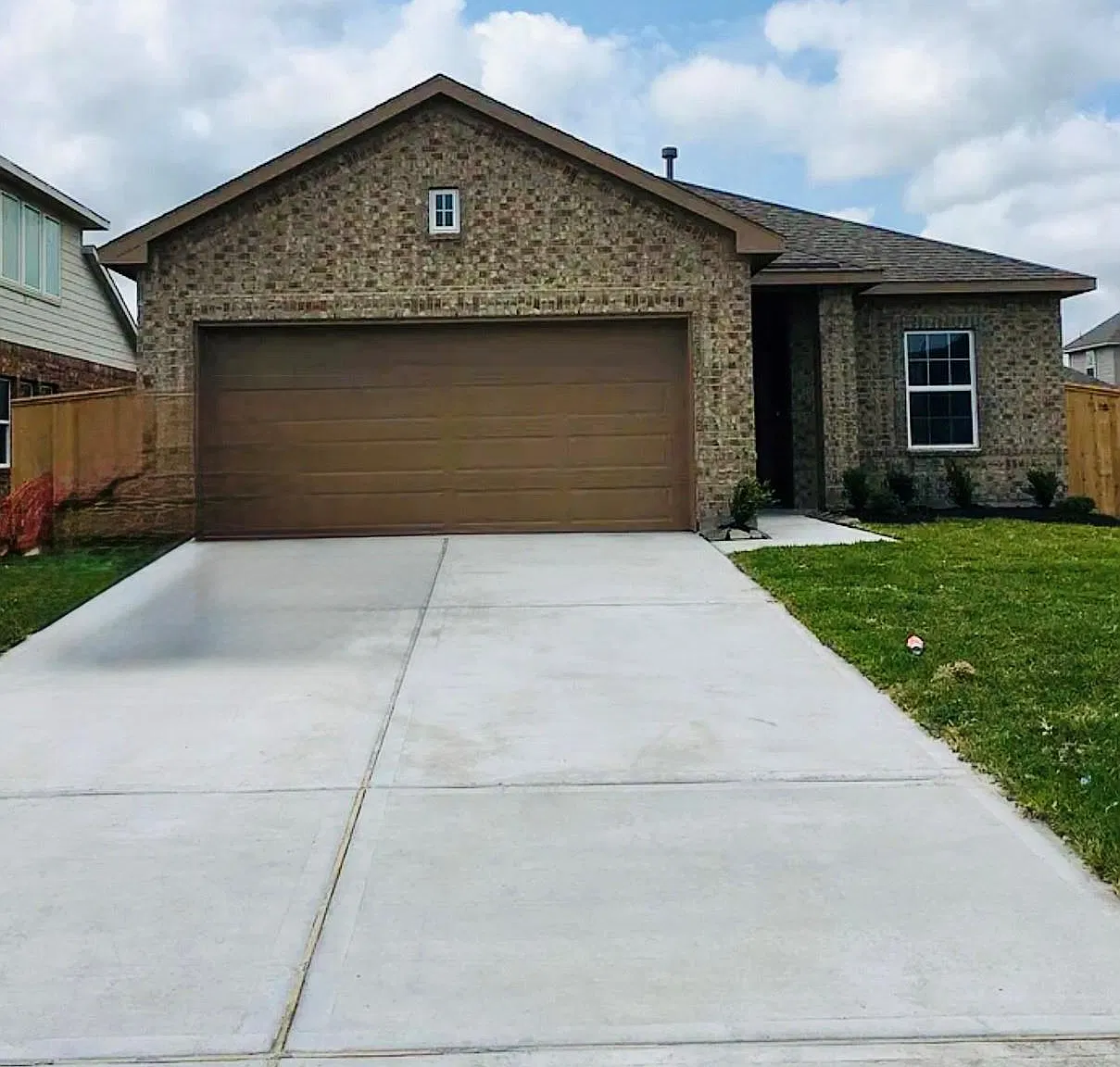 3 bed, 2.0 bath, 1641 sqft, $1,849 — Photo 1