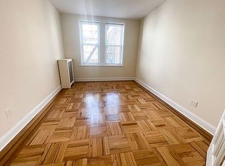 18-37 Ditmars Blvd #2B, Astoria, NY 11105