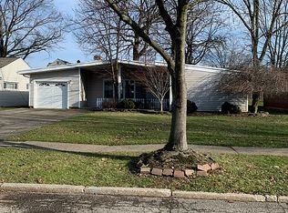 6311 Alderwood Rd, Parma Heights, OH