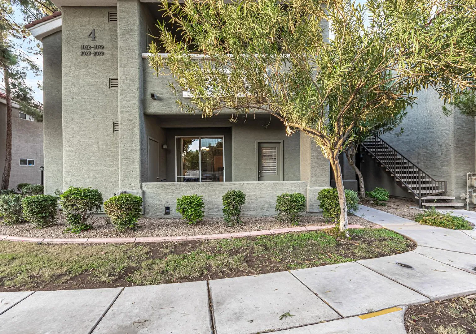 2929 W Yorkshire Dr Unit 1026 - Yorkshire 1026 — Photo 2