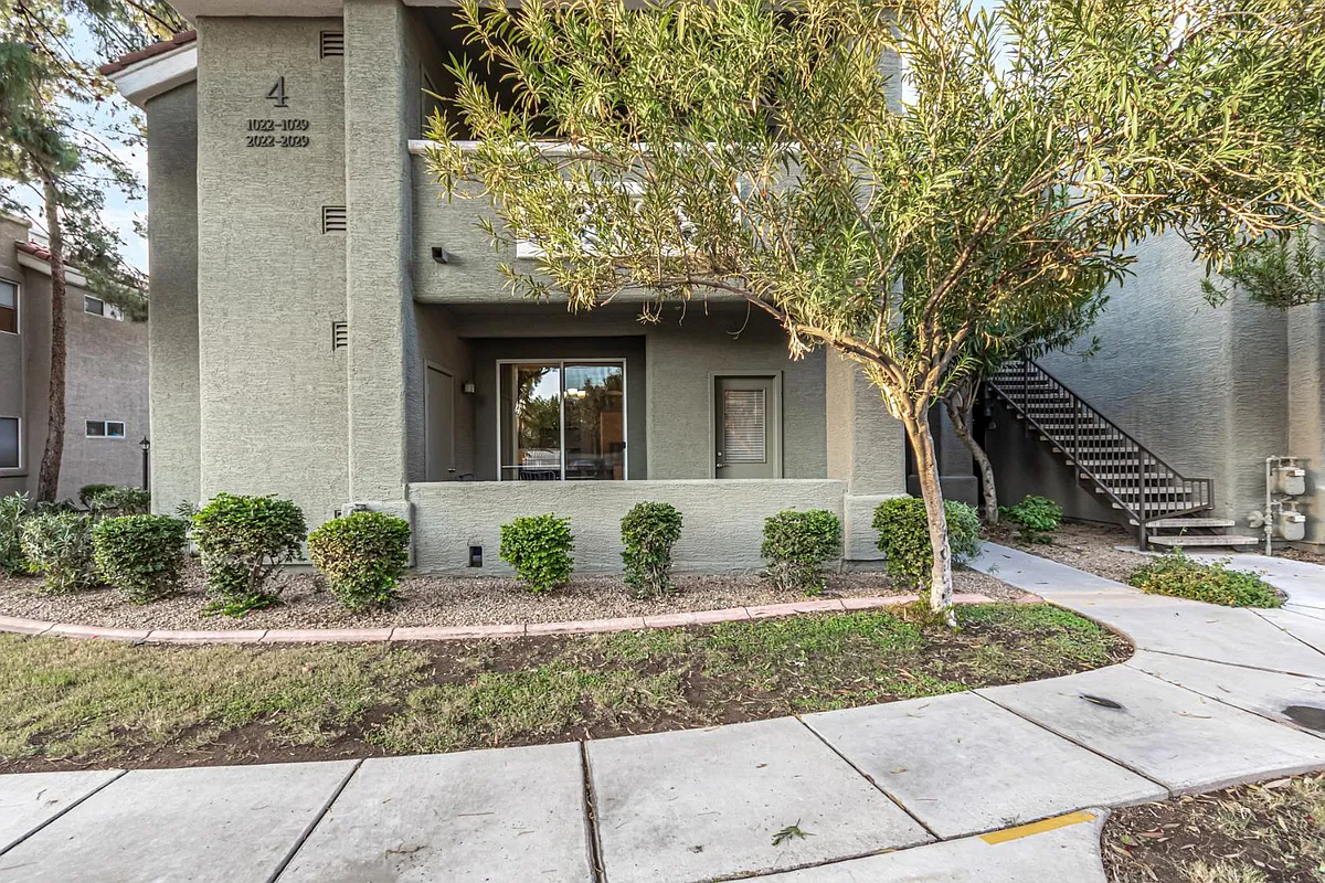 Unit Photo - 2929 W Yorkshire Dr #1026
