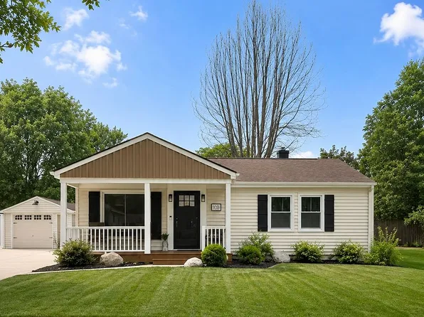 106 Katherine Dr NE, Grand Rapids, MI 49505