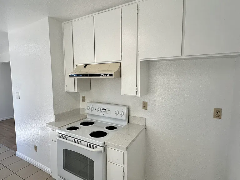 1750 Askren Ct — Photo 10