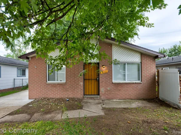 11242 Ziegler St, Taylor, MI 48180