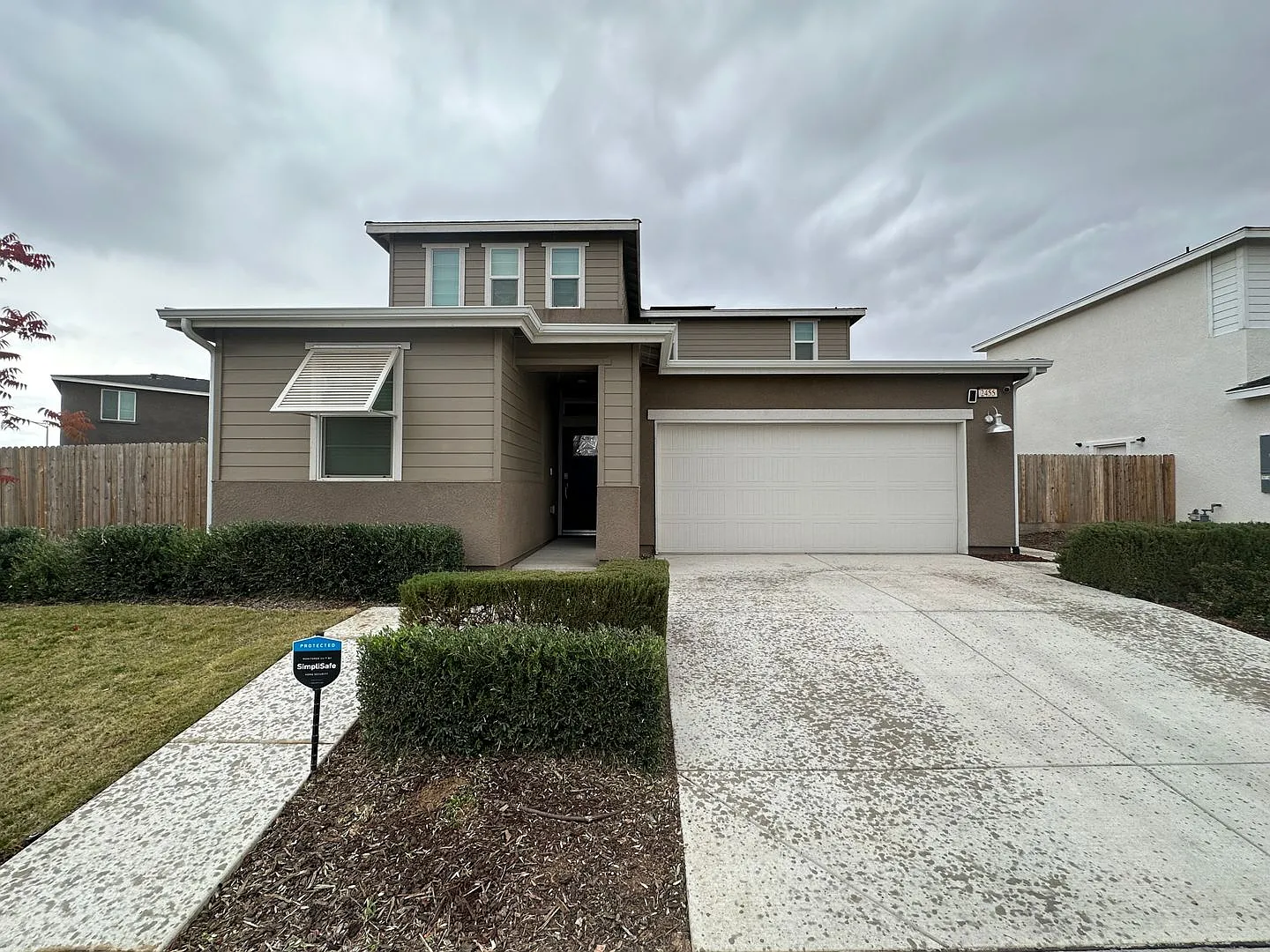 2455 Robledo Way photo 1
