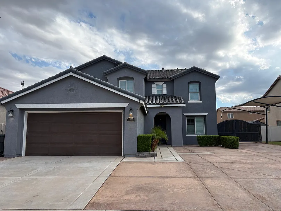 1427 Riverview Ave