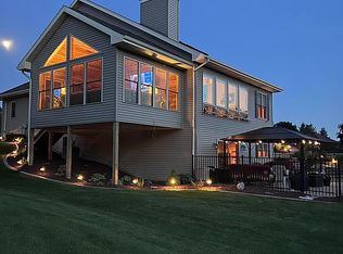 710 Oriole Ln, Howards Grove, WI 53083