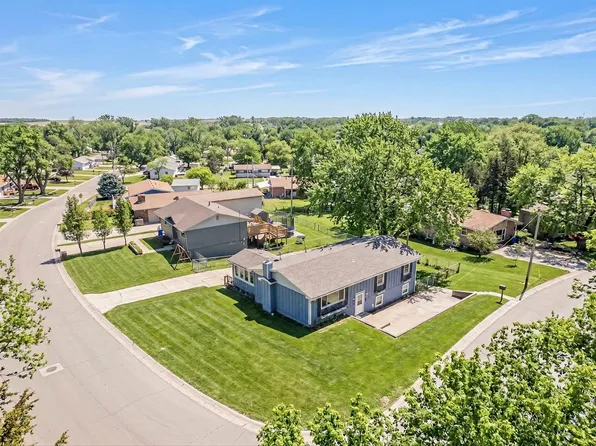 1741 Bel Air Dr, Junction City, KS 66441