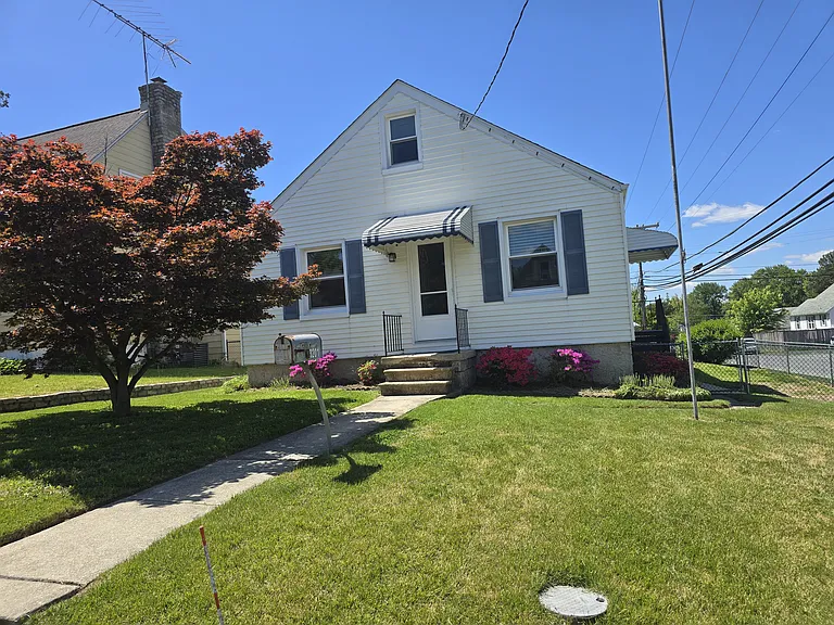 3201 Acton Rd — Photo 1