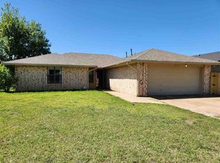 7216 SW Drakestone Blvd, Lawton, OK 73505
