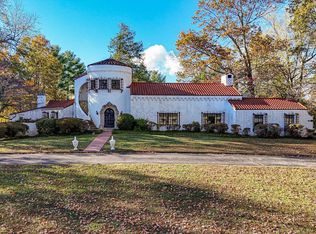 282 Stephenson Ave, Lookout Mountain, TN 37350