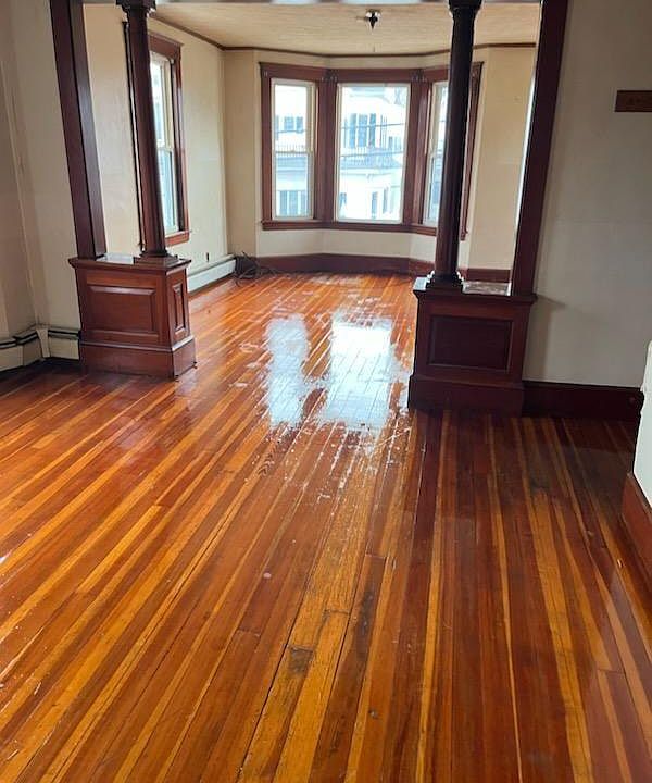 hardwood floors dining/living rooms