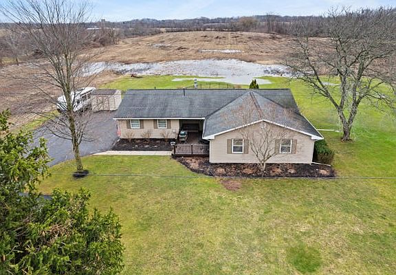 4th image of 11046 W Scott Rd