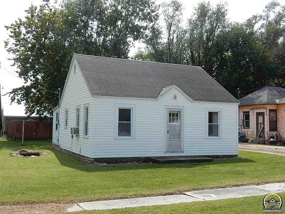 3rd image of 612 Friend St