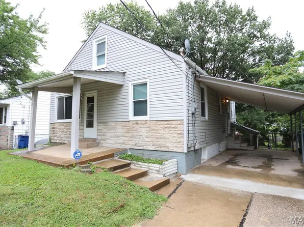 48 Young Dr, Saint Louis, MO 63135