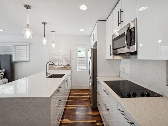 3rd image of 106 Sonora St #B