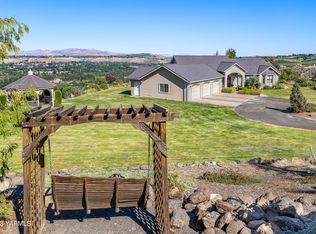 201 Trails End Ln, Yakima, WA 98908