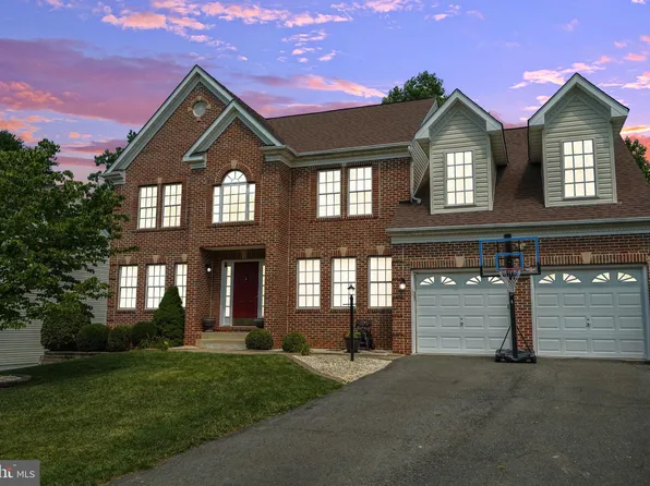 13421 Classic Ct, Woodbridge, VA 22192