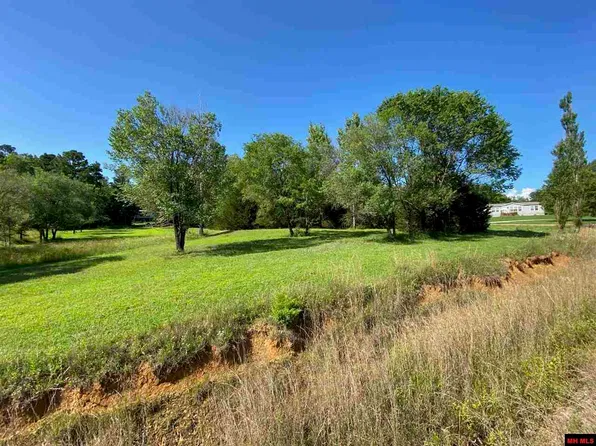 Farmers Cir, Mountain Home, AR 72653