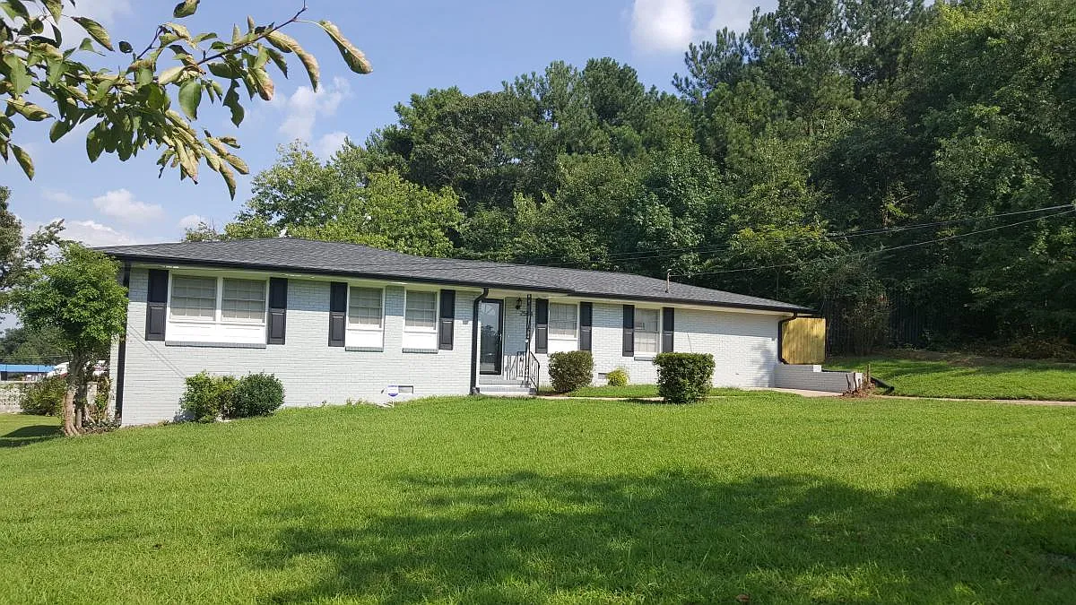 2584 Boulder Road SE — Photo 2