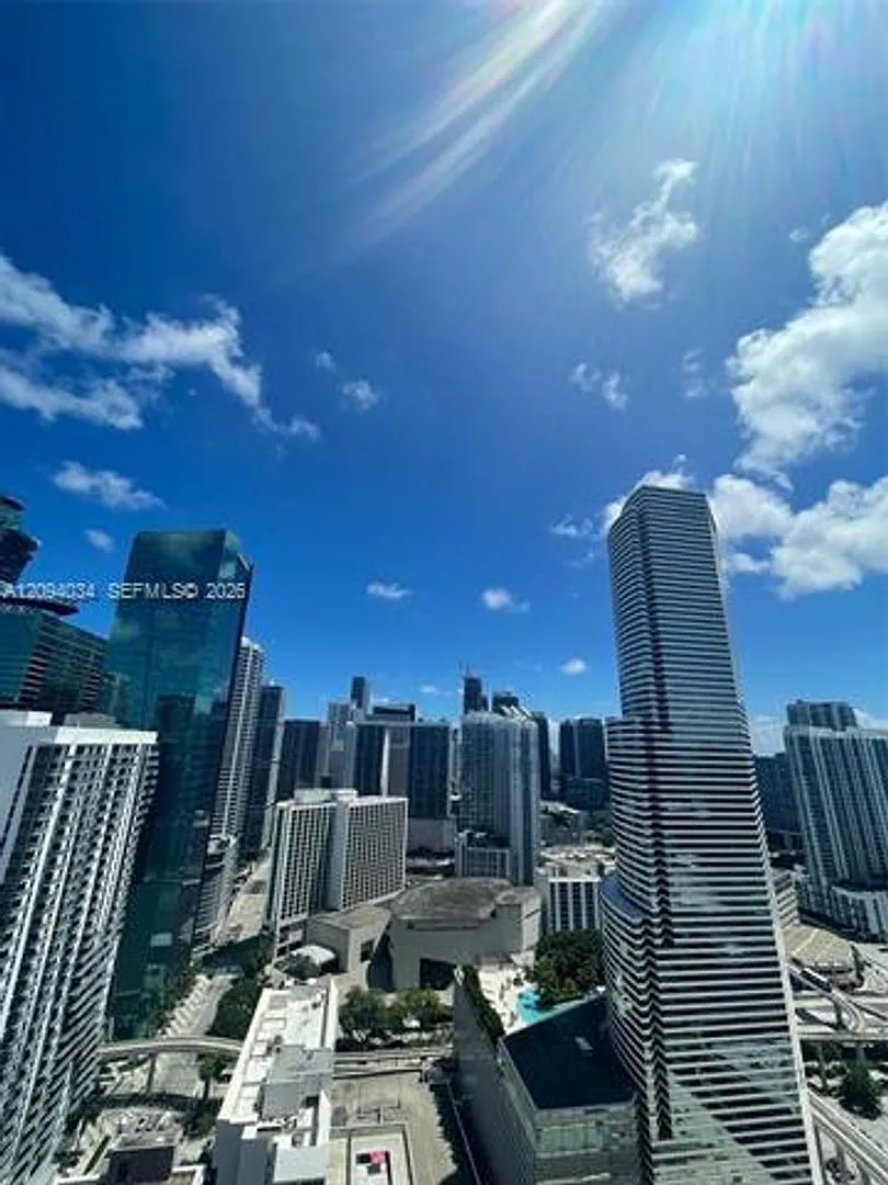 151 SE 1st St cu-3307, Miami, FL 33131 — Photo 2