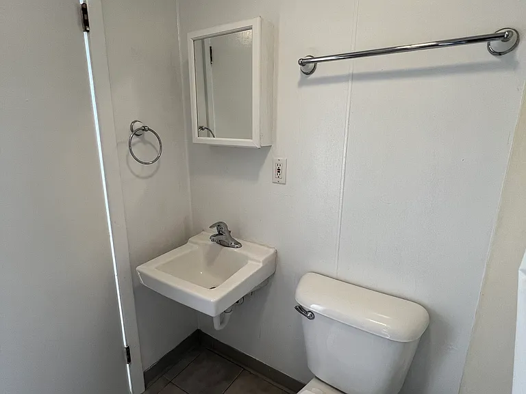 290-292 North St #290-1 — Photo 4
