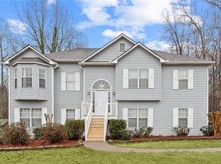 236 Legend Dr, Dallas, GA 30157