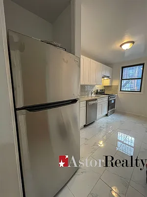 Rented by Astor Realty | media 15
