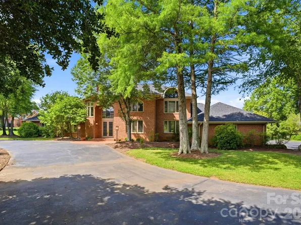 108 Wyndham Cv, Cherryville, NC 28021