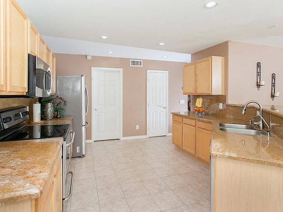 5th image of 2131 E Vista Bonita Dr