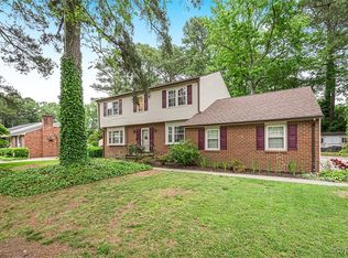108 Stratford Dr, Colonial Heights, VA 23834