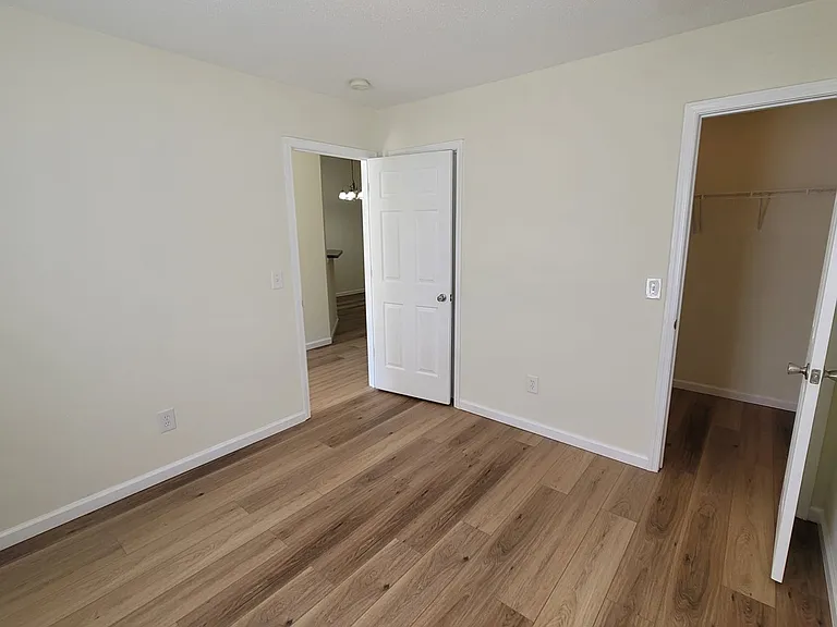 Northeast Arcadia Lakes — Photo 11