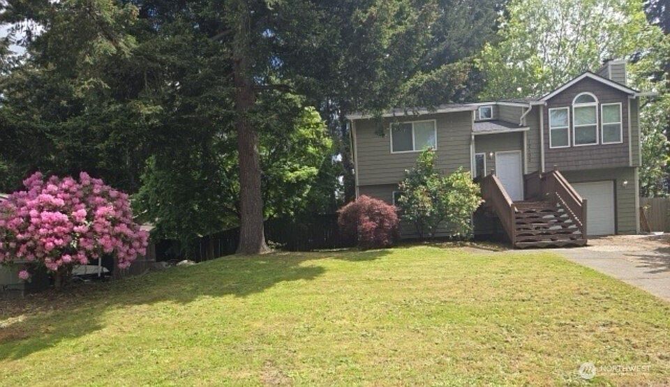 1st image of 12103 221st Avenue Ct E