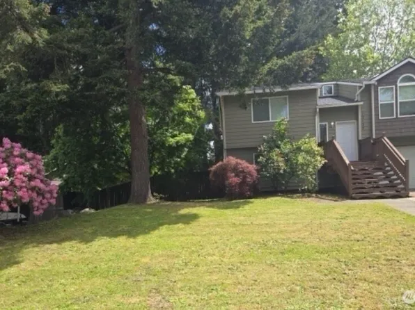 12103 221st Avenue Ct E, Bonney Lake, WA 98390