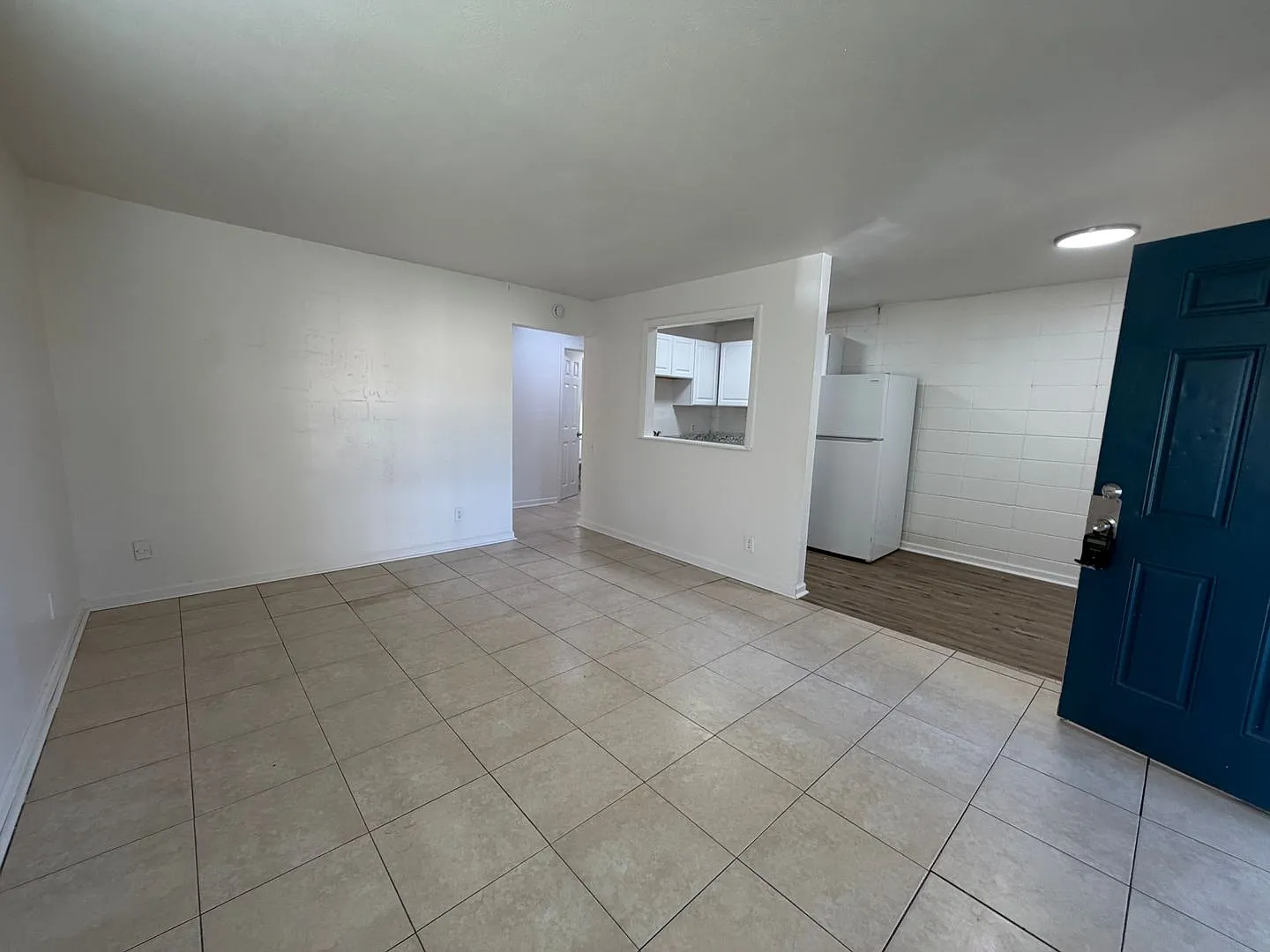 1 Bedroom Apartment in Arlington — Photo 3