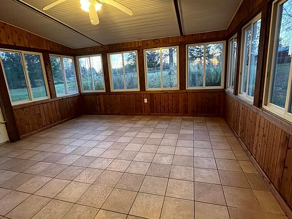 3rd image of 48 Limekiln Rd