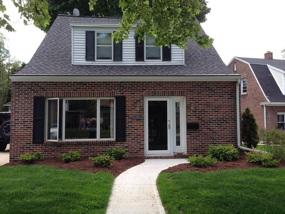1st image of 136 Lincoln Cir