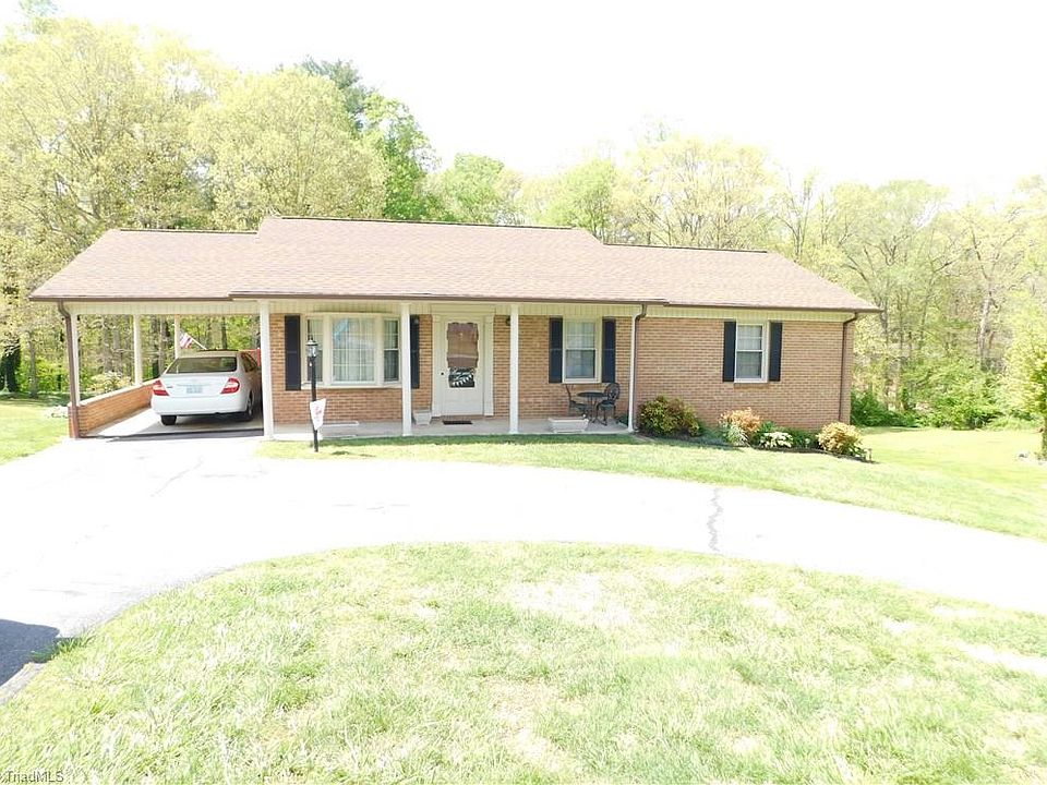 1st image of 164 Ester Dr