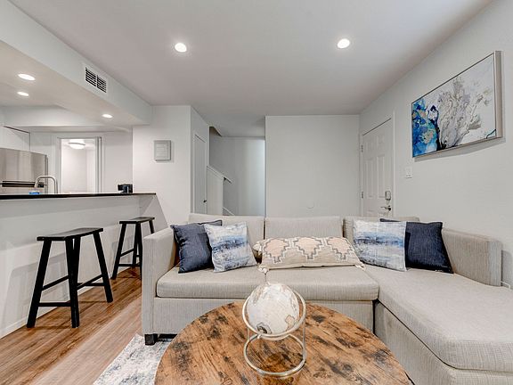 3rd image of 6005 Cougar Dr APT C
