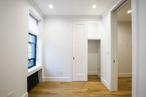 Rented by Nooklyn NYC LLC | media 11