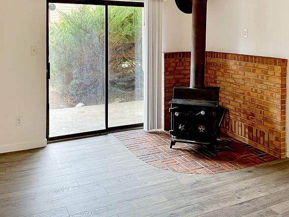 5th image of 89 Meadowood Dr APT A3