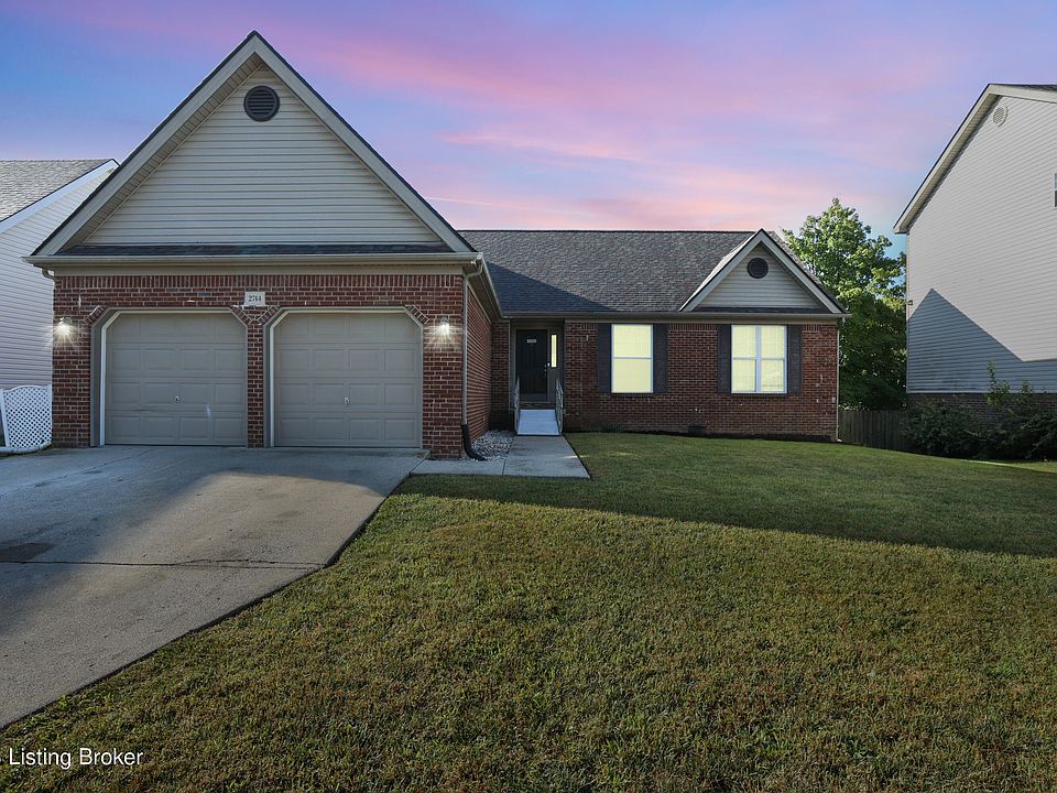 1st image of 2744 Woodlawn Way