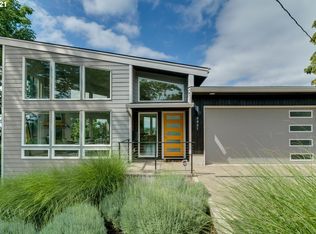 6421 SE Stark St, Portland, OR 97215