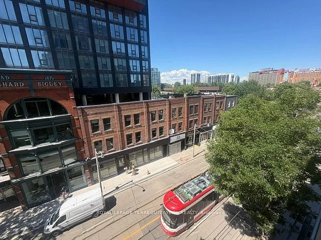 127 Queen St E #504 — Photo 22