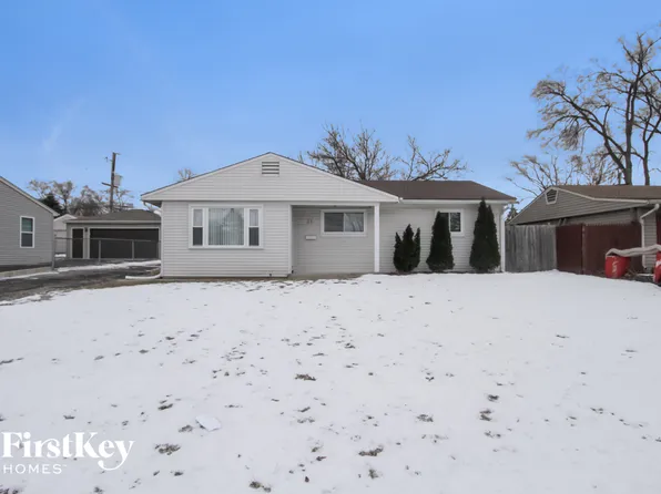 21 Thrush Rd, Carpentersville, IL 60110