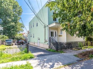 16 Woodbine St, Yonkers, NY 10704