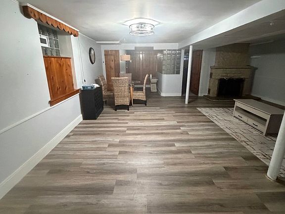 3rd image of 5322 W Barry Ave #Basement