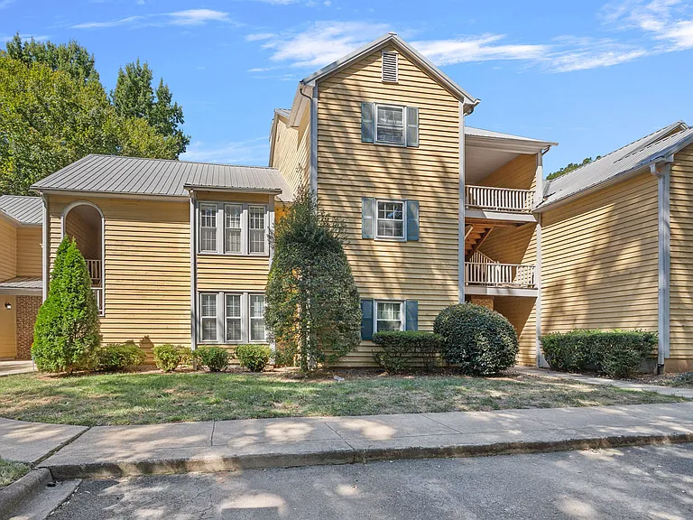3302 Selwyn Farms Ln #9 — Photo 25
