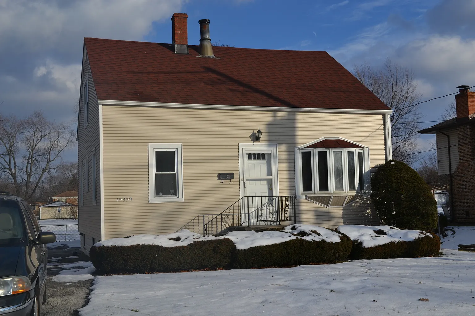 15939 Cottage Grove Ave photo 1