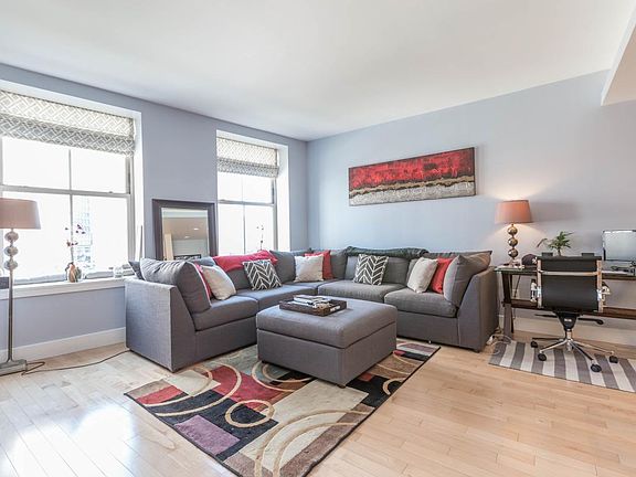 4th image of 181 Essex St #404